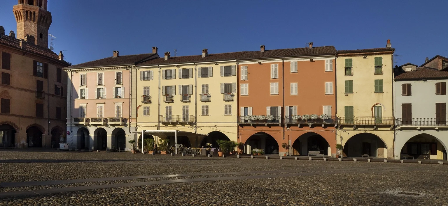 Noleggio gruppi elettrogeni generatori di corrente Vercelli